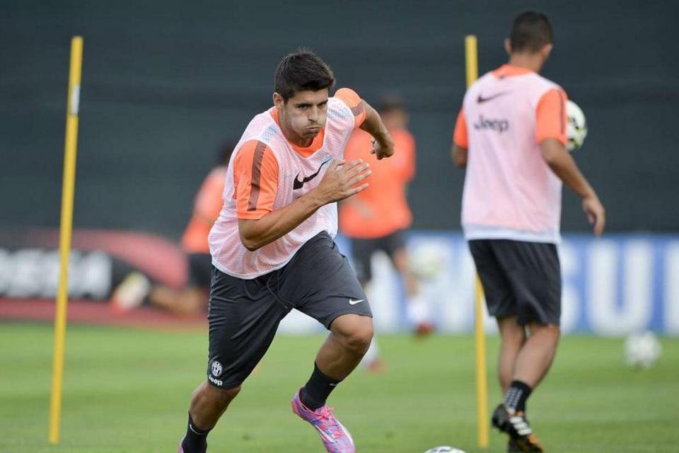 Alvaro-Morata-en-el-entrenamie_54412332395_54115221152_960_640