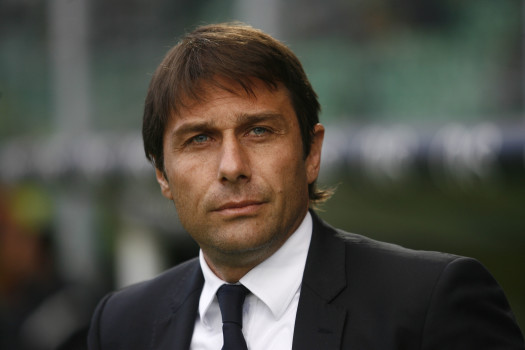 Juventus's coach Antonio Conte reacts du